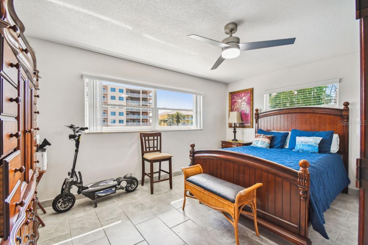 11440 1ST ST E #10, TREASURE ISLAND, FL, 33706