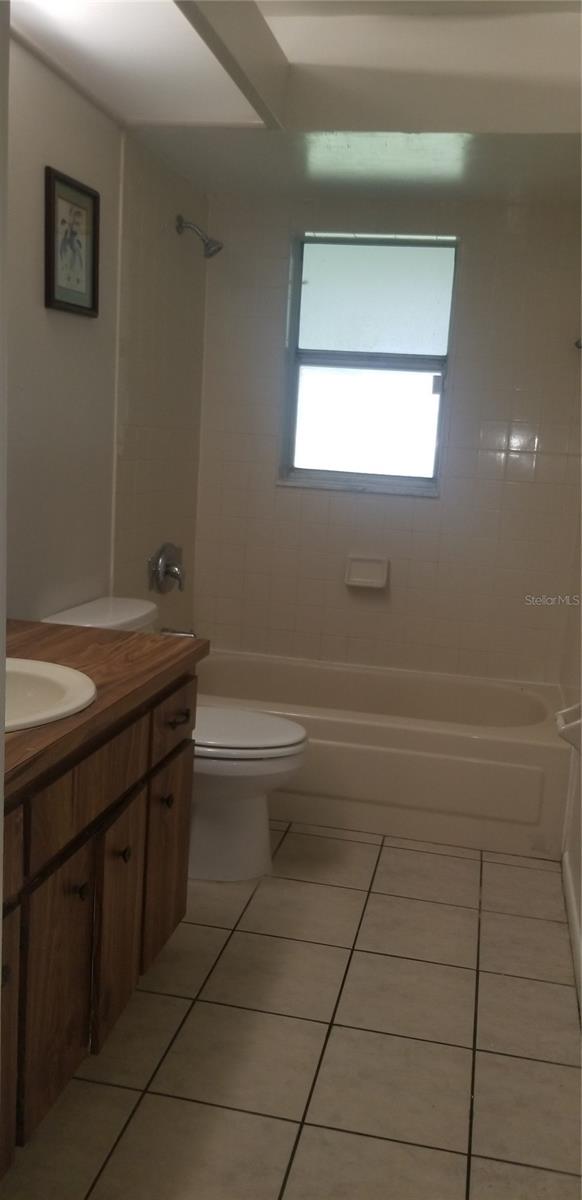 11614 VALENCIA DR #B, SEFFNER, FL, 33584
