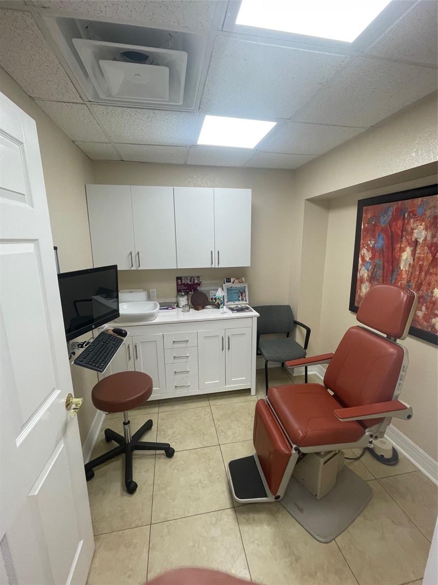2627/2629 EDGEWATER DR, ORLANDO, FL, 32804