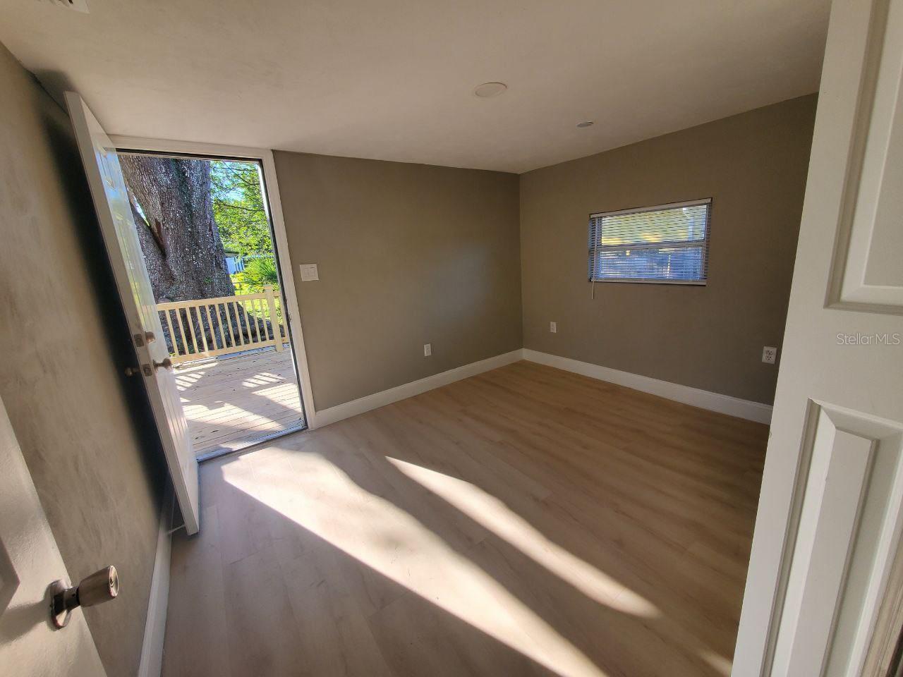 900 JASMINE AVE, HOLLY HILL, FL, 32117