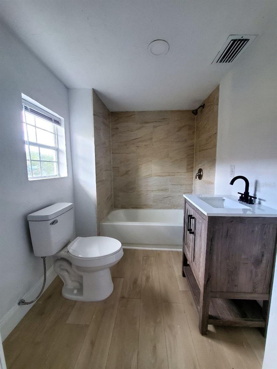 900 JASMINE AVE, HOLLY HILL, FL, 32117