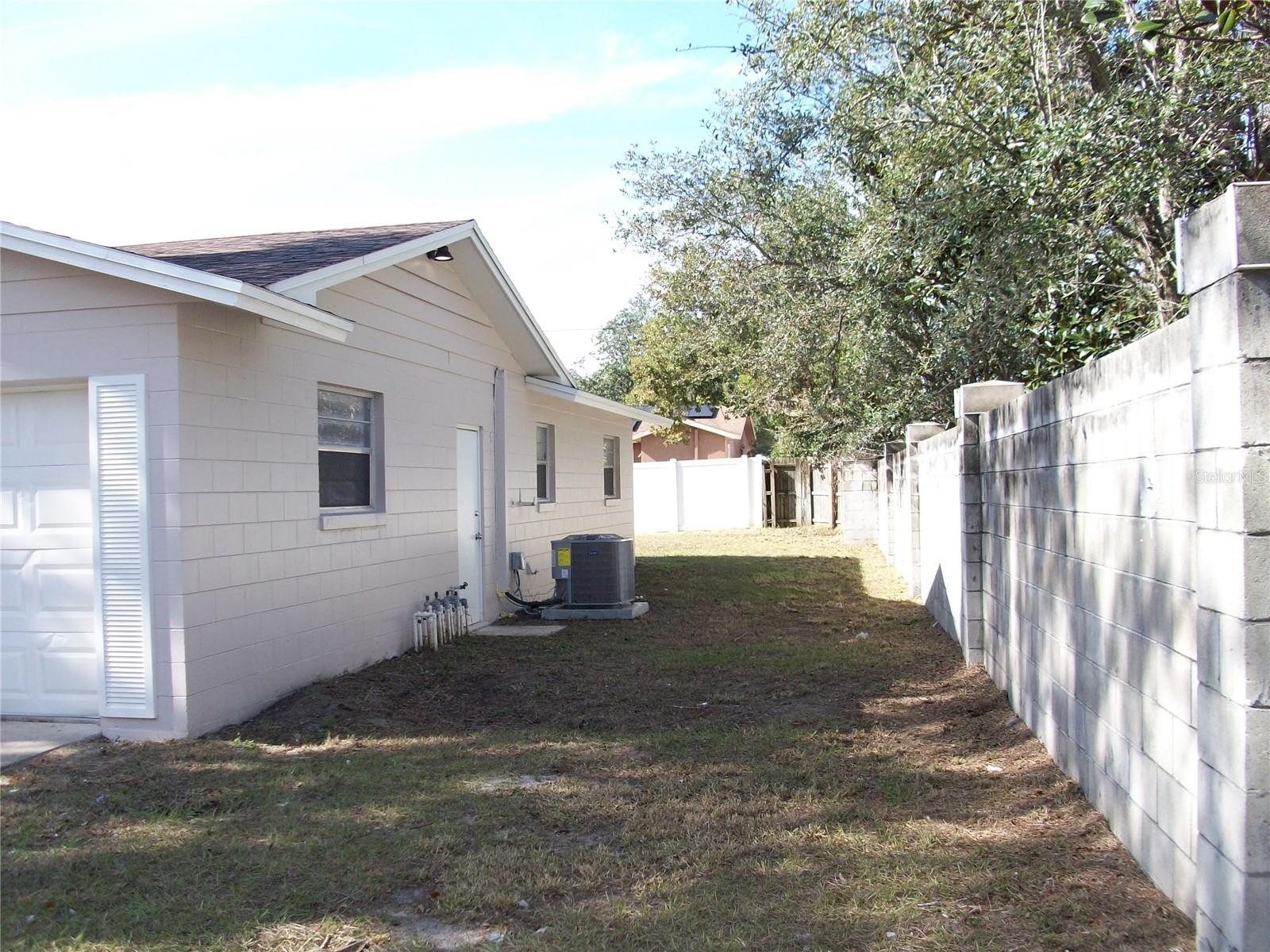 2432 LOCKE AVE, ORLANDO, FL, 32818