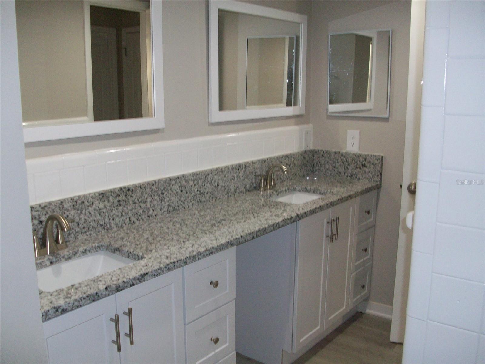 2432 LOCKE AVE, ORLANDO, FL, 32818