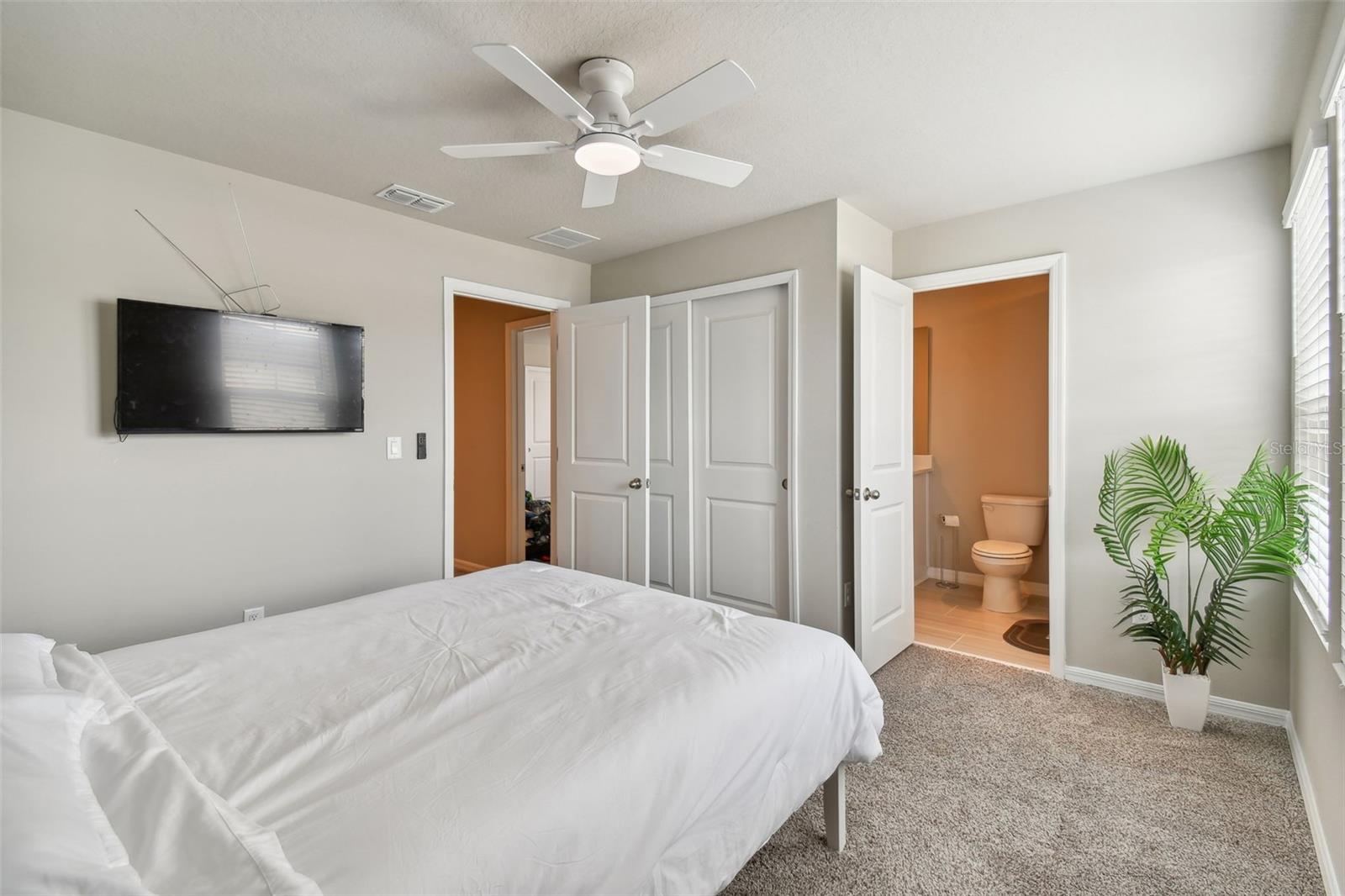 32431 LIMITLESS PL, WESLEY CHAPEL, FL, 33545