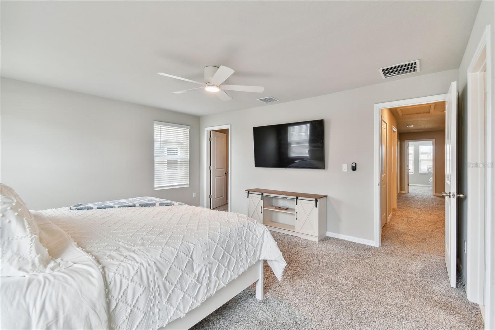 32431 LIMITLESS PL, WESLEY CHAPEL, FL, 33545