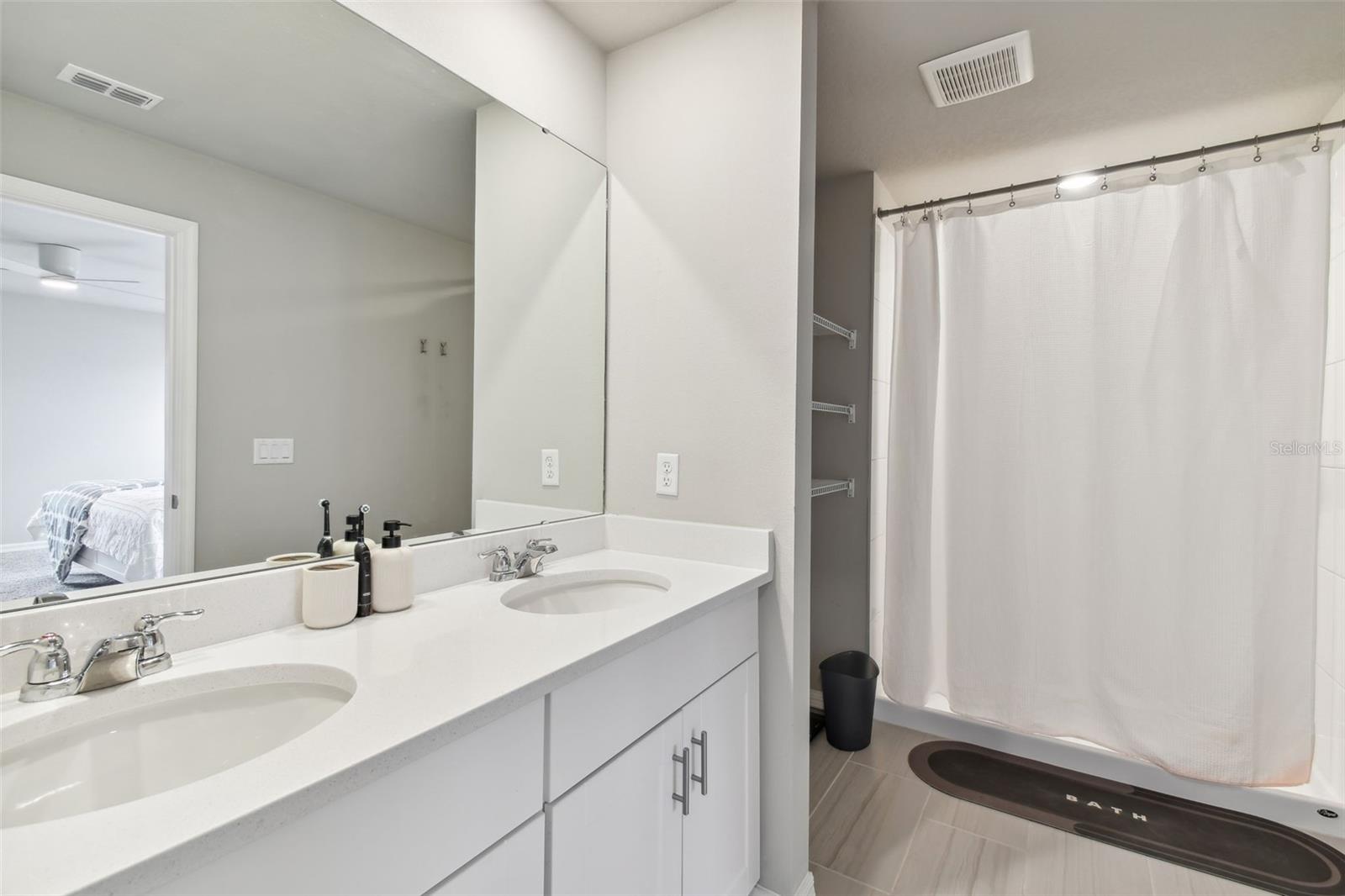 32431 LIMITLESS PL, WESLEY CHAPEL, FL, 33545