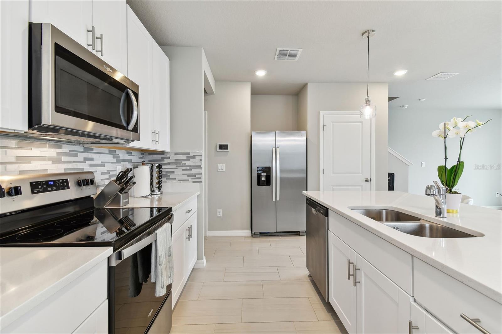32431 LIMITLESS PL, WESLEY CHAPEL, FL, 33545