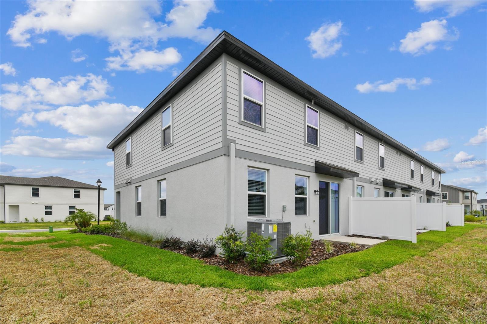 32431 LIMITLESS PL, WESLEY CHAPEL, FL, 33545