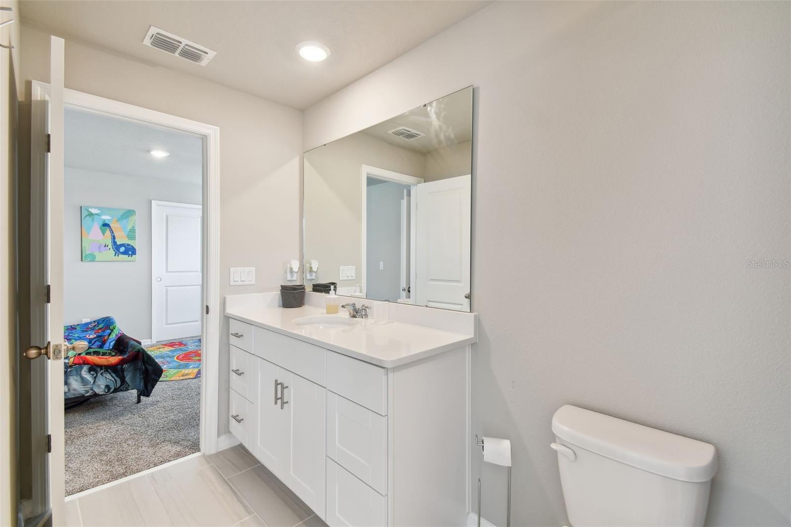 32431 LIMITLESS PL, WESLEY CHAPEL, FL, 33545