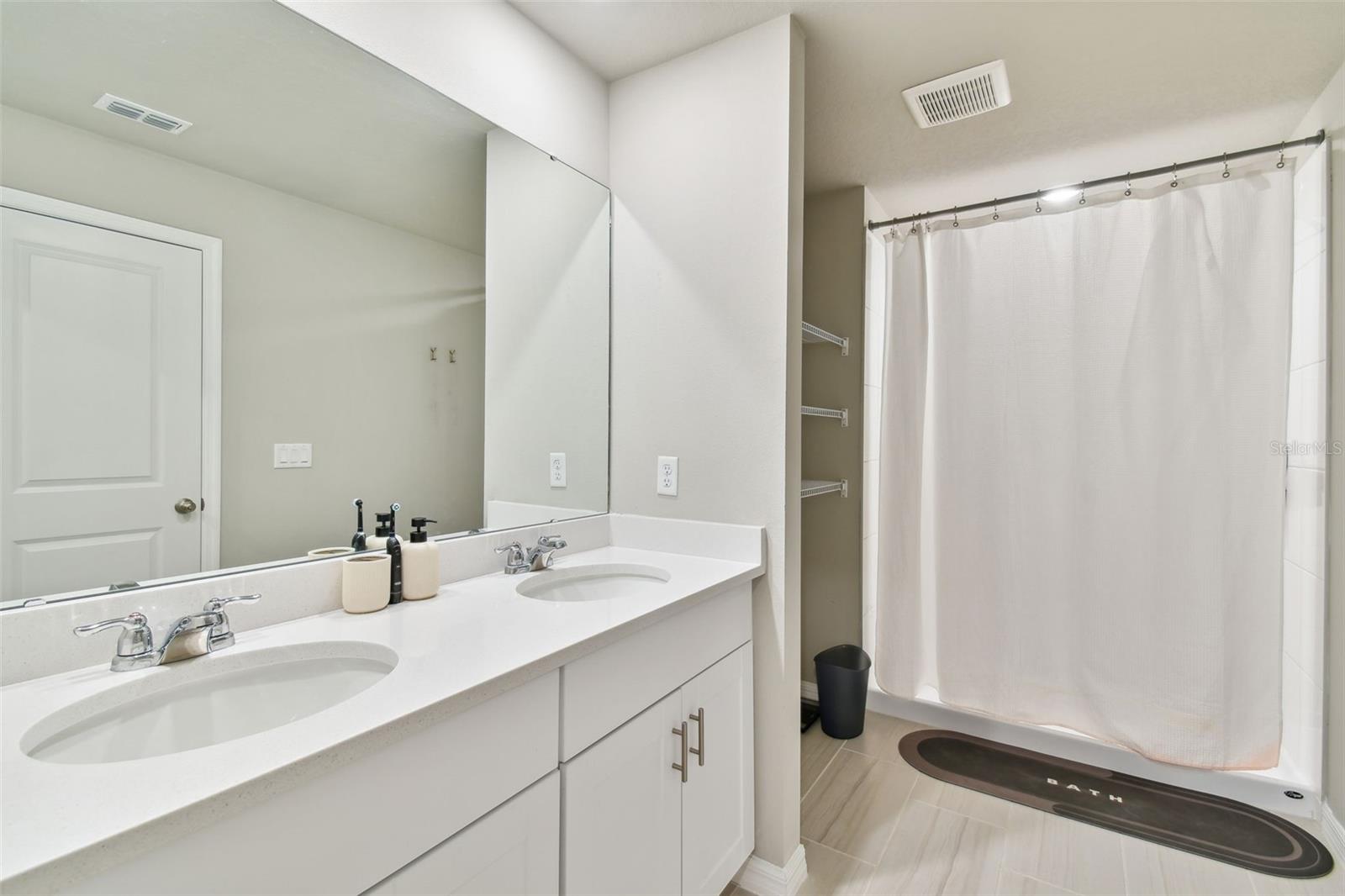 32431 LIMITLESS PL, WESLEY CHAPEL, FL, 33545
