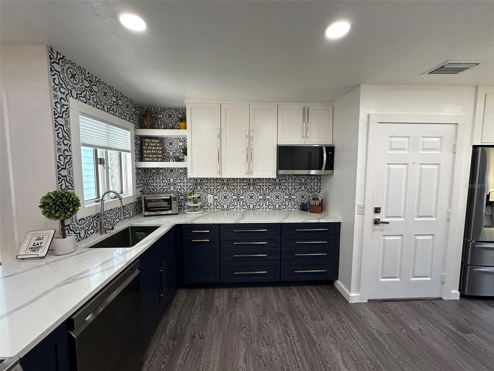 1005 LAKE AVOCA PL, TARPON SPRINGS, FL, 34689