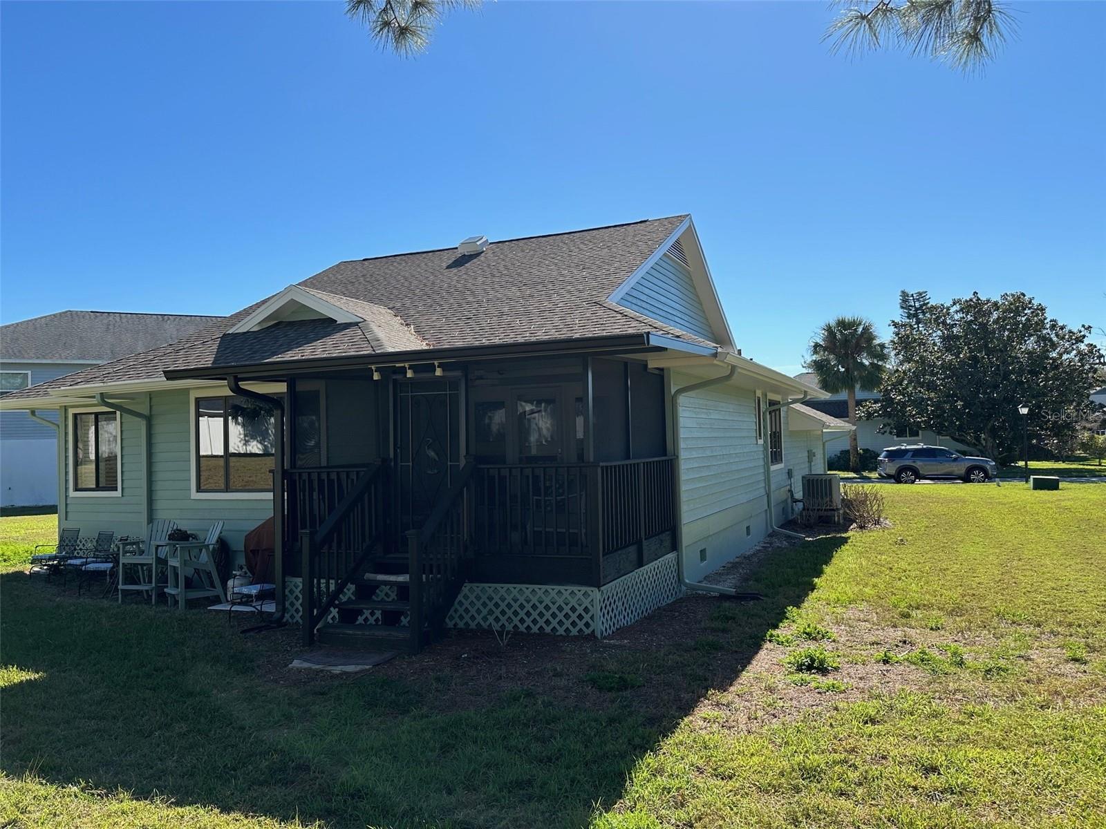 1005 LAKE AVOCA PL, TARPON SPRINGS, FL, 34689
