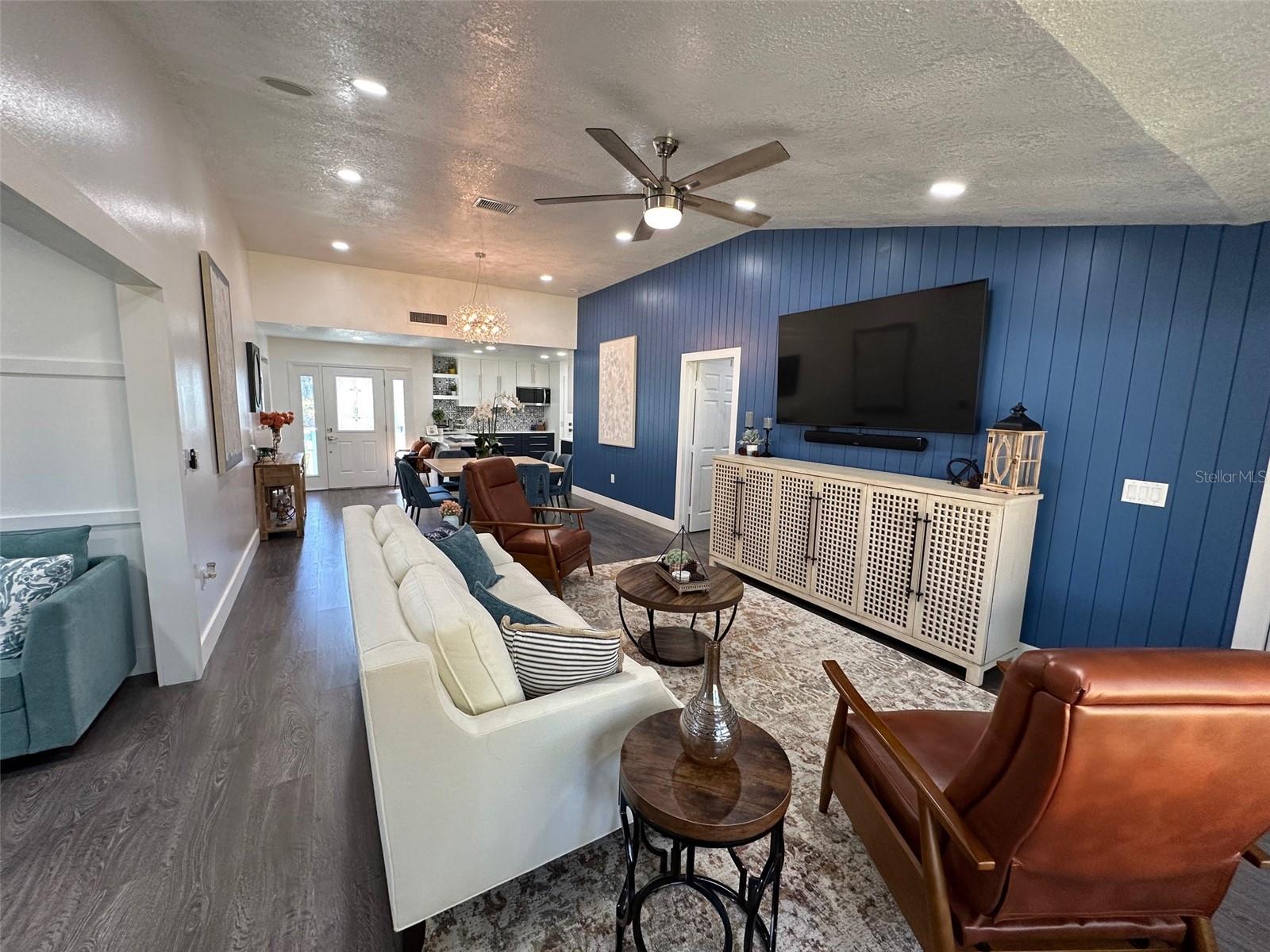 1005 LAKE AVOCA PL, TARPON SPRINGS, FL, 34689