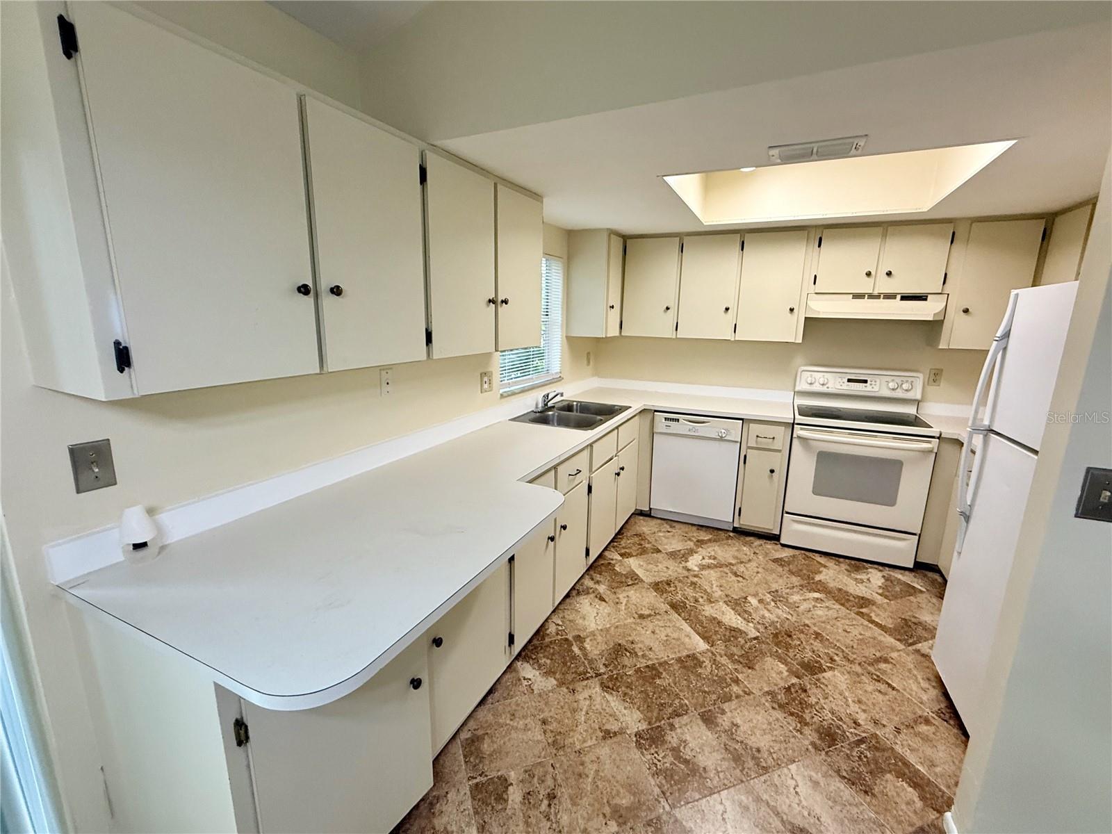 9116 CYPRESS DR S, FORT MYERS, FL, 33967