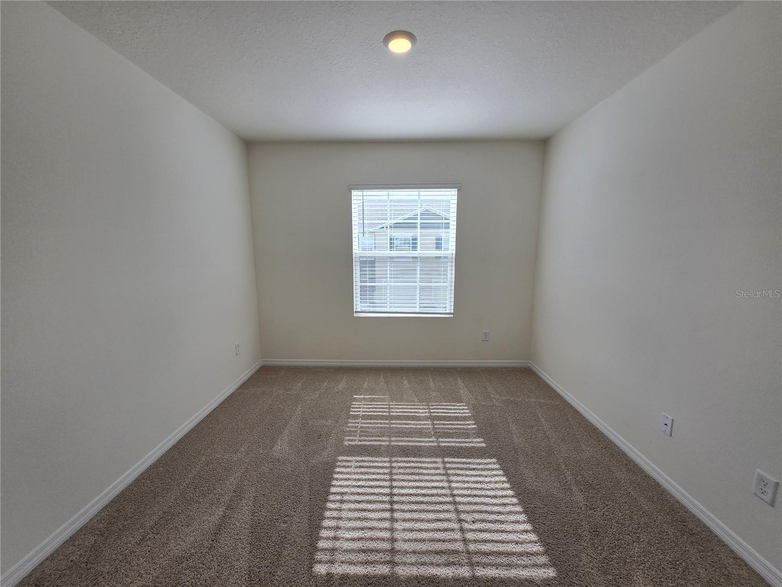 1261 YELLOW FINCH DR, DAVENPORT, FL, 33837