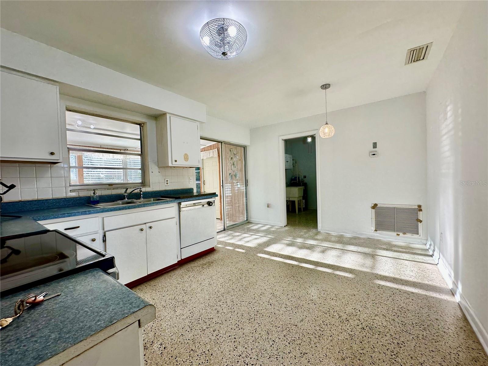 1609 S PAGE DR, DELTONA, FL, 32725