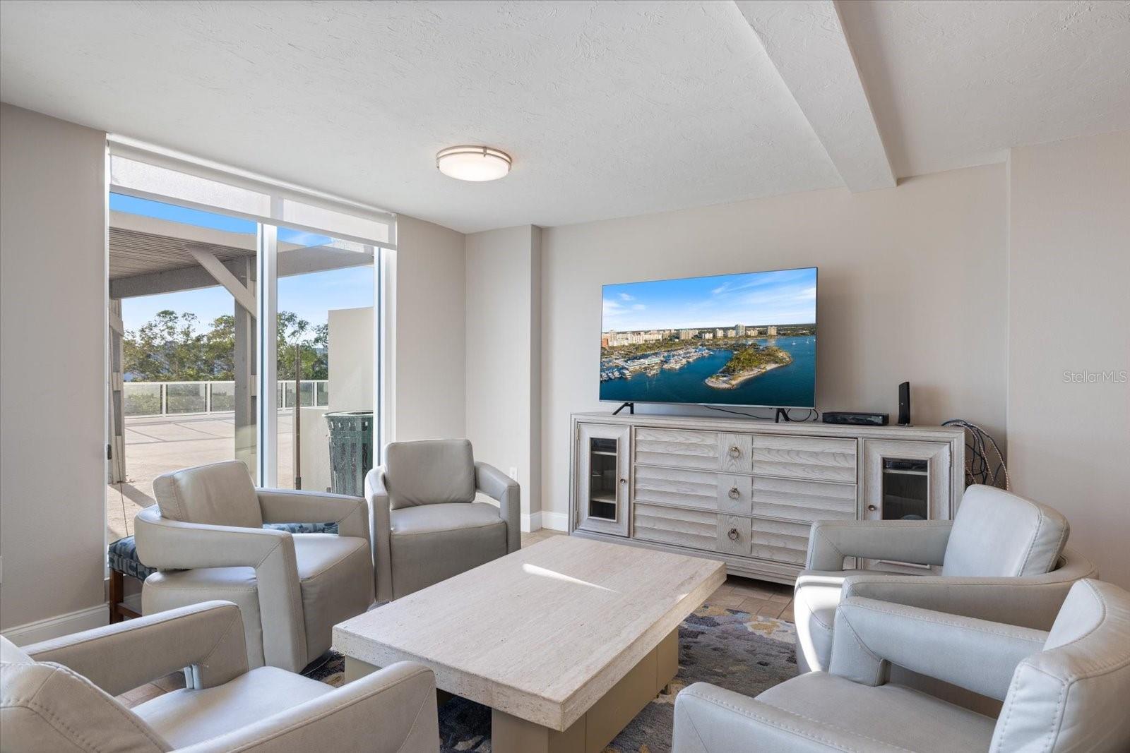 101 S GULFSTREAM AVE #11C, SARASOTA, FL, 34236