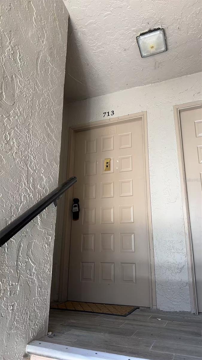 14456 REUTER STRASSE CIR #713, TAMPA, FL, 33613