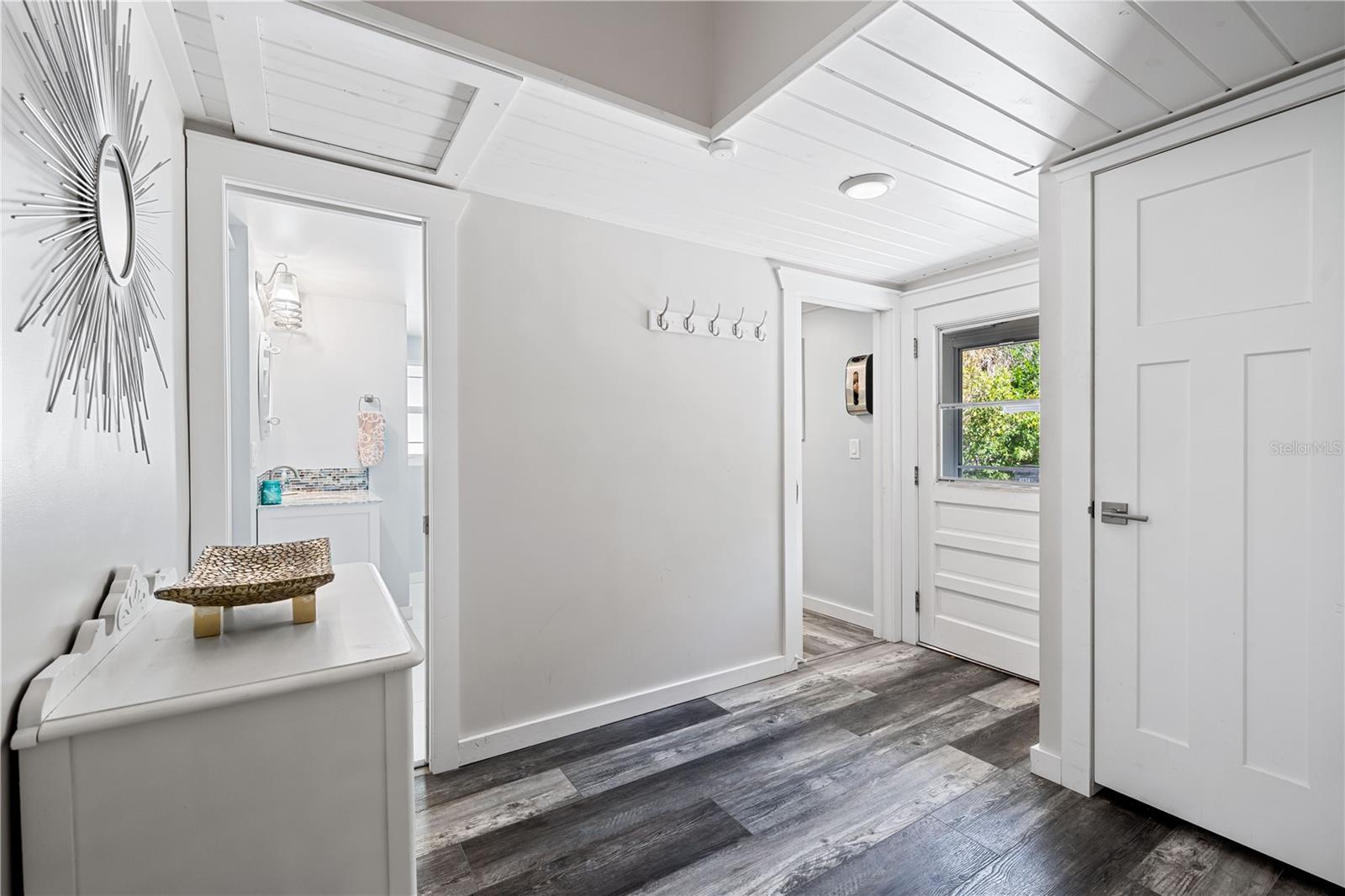 8446 MIDNIGHT PASS RD, SARASOTA, FL, 34242