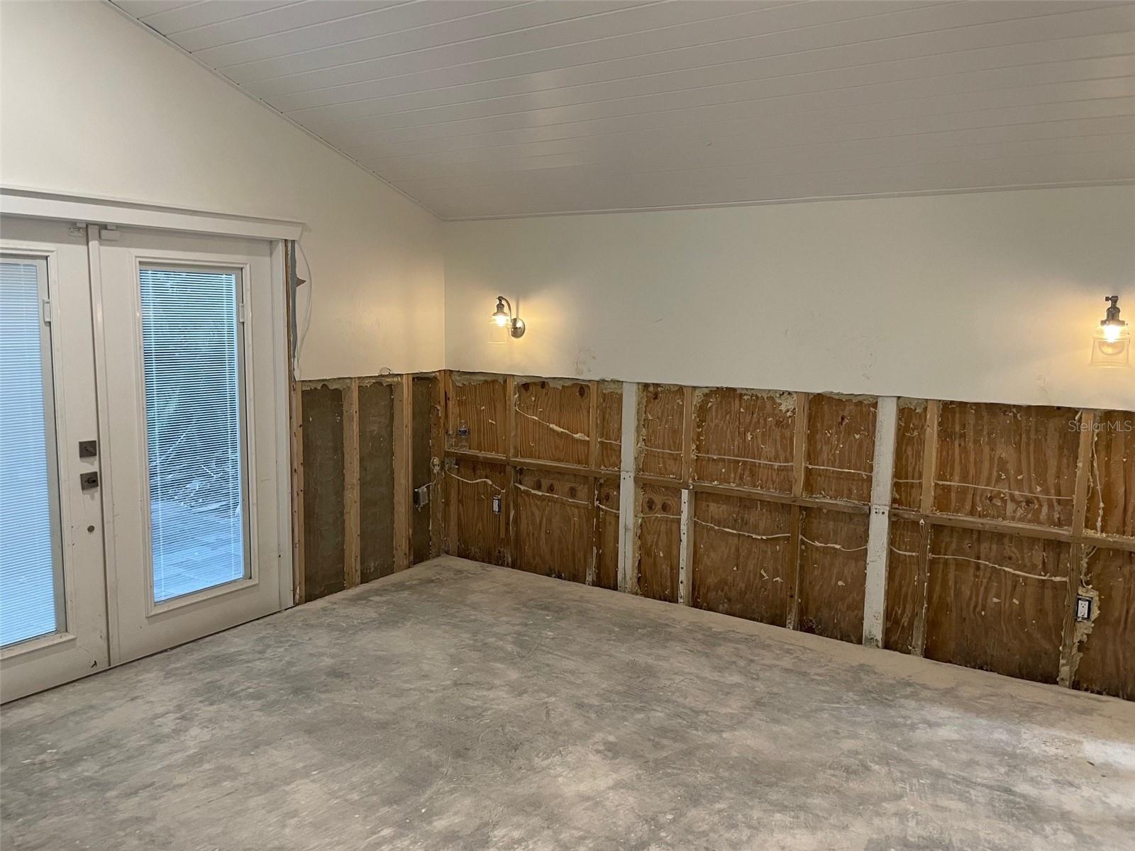 8446 MIDNIGHT PASS RD, SARASOTA, FL, 34242