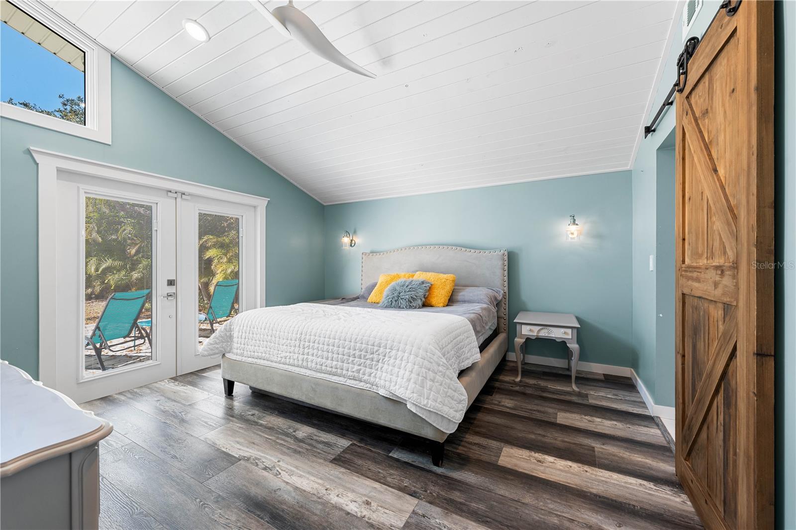 8446 MIDNIGHT PASS RD, SARASOTA, FL, 34242