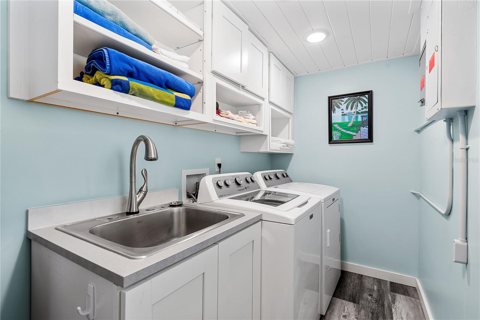 8446 MIDNIGHT PASS RD, SARASOTA, FL, 34242
