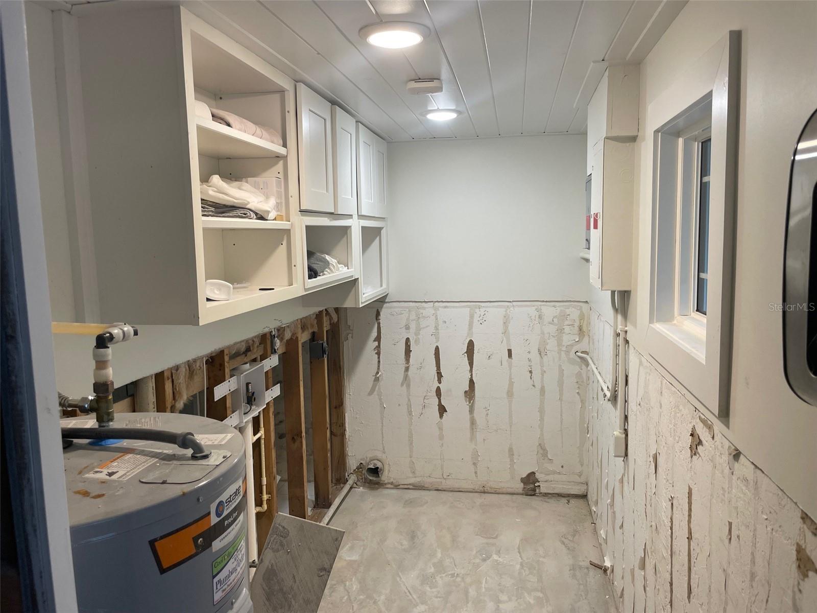 8446 MIDNIGHT PASS RD, SARASOTA, FL, 34242