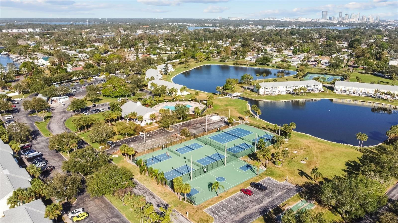 5004 STARFISH DR SE #F, ST PETERSBURG, FL, 33705