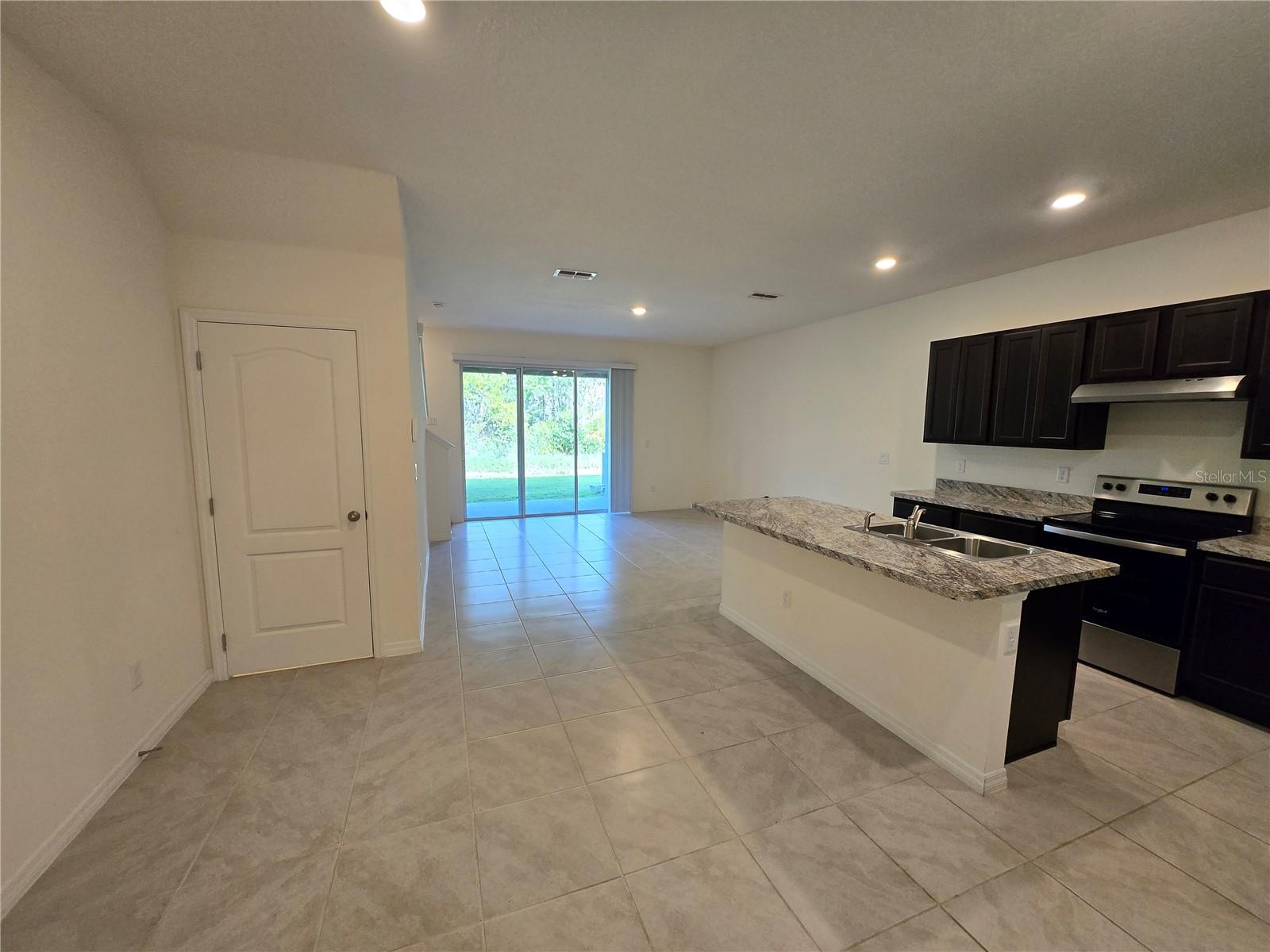 1261 YELLOW FINCH DR, DAVENPORT, FL, 33837