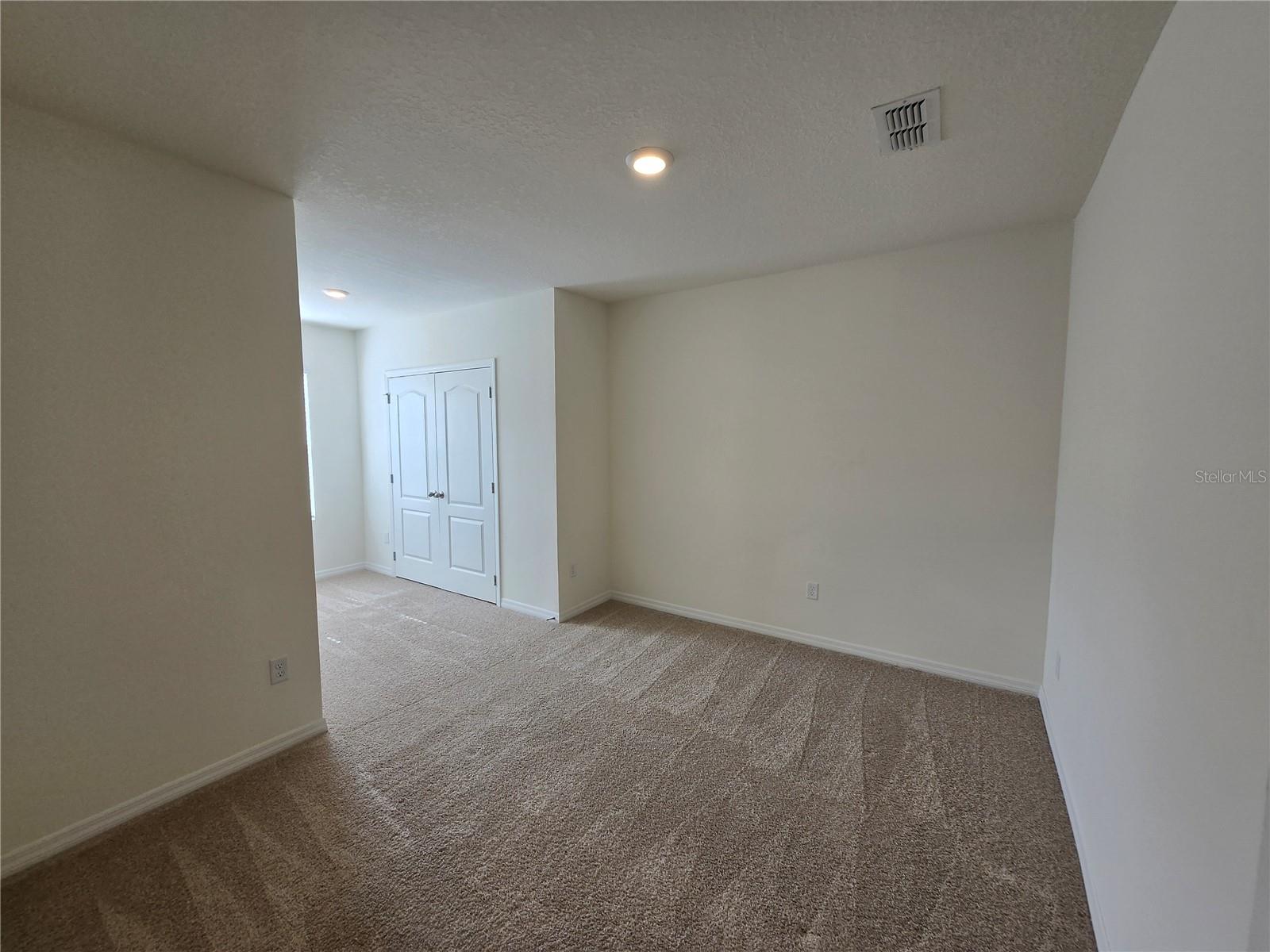 1261 YELLOW FINCH DR, DAVENPORT, FL, 33837