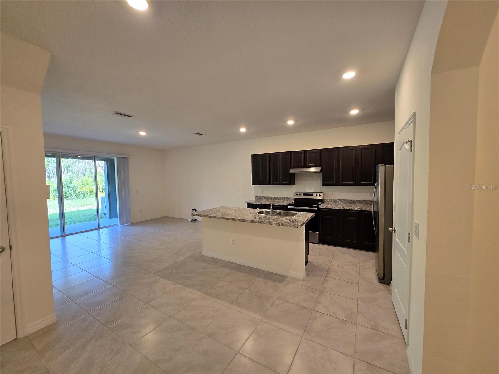 1261 YELLOW FINCH DR, DAVENPORT, FL, 33837