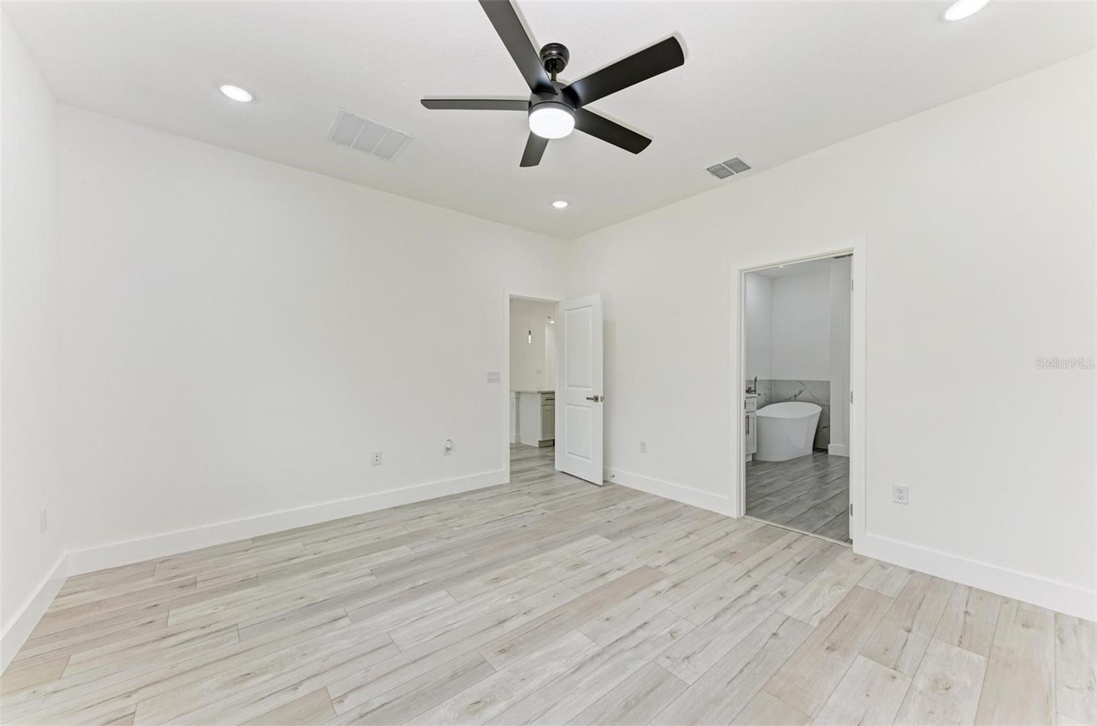 22286 PEACHLAND BLVD, PORT CHARLOTTE, FL, 33954