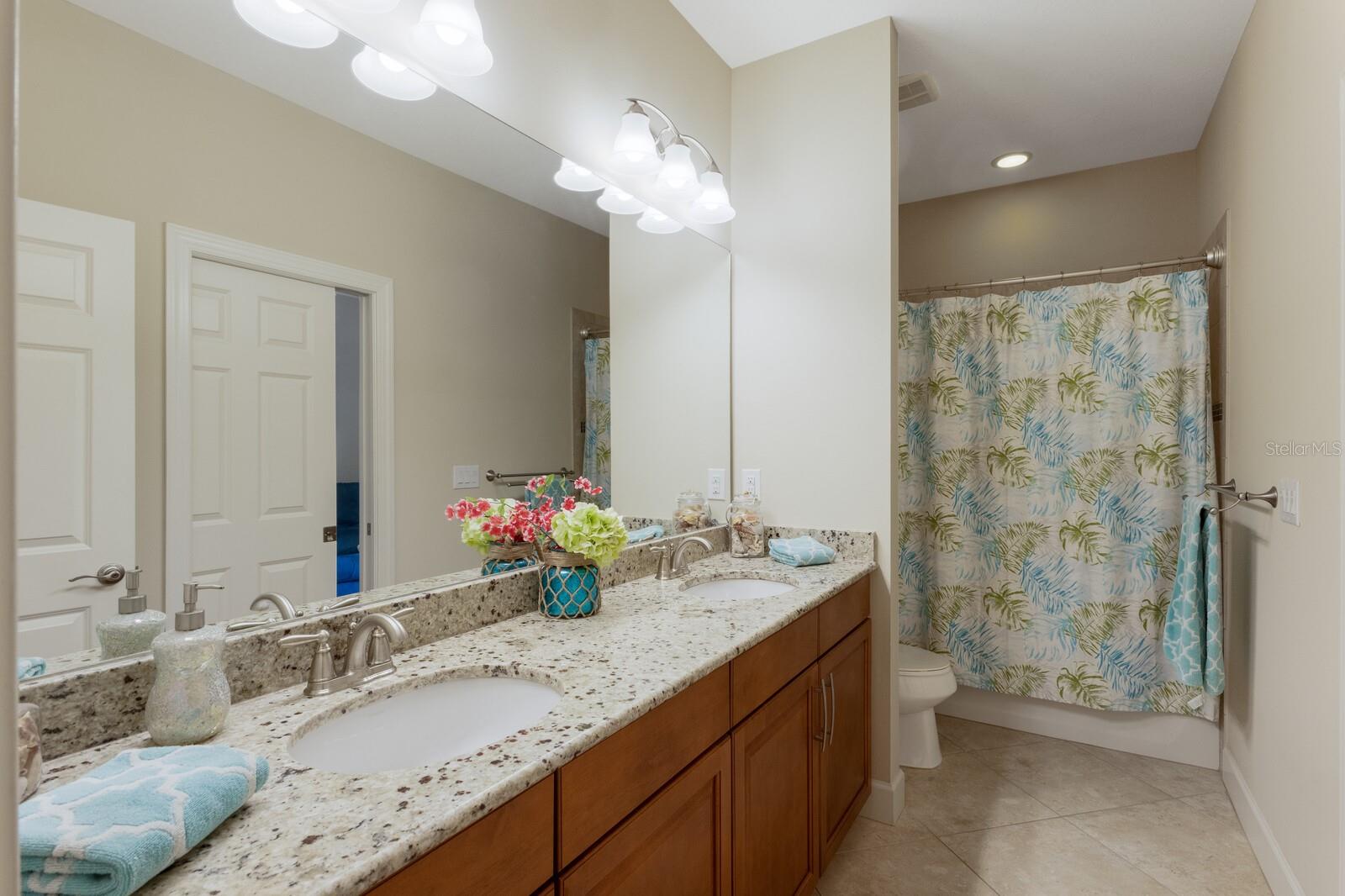 8224 VARENNA DR, SARASOTA, FL, 34231