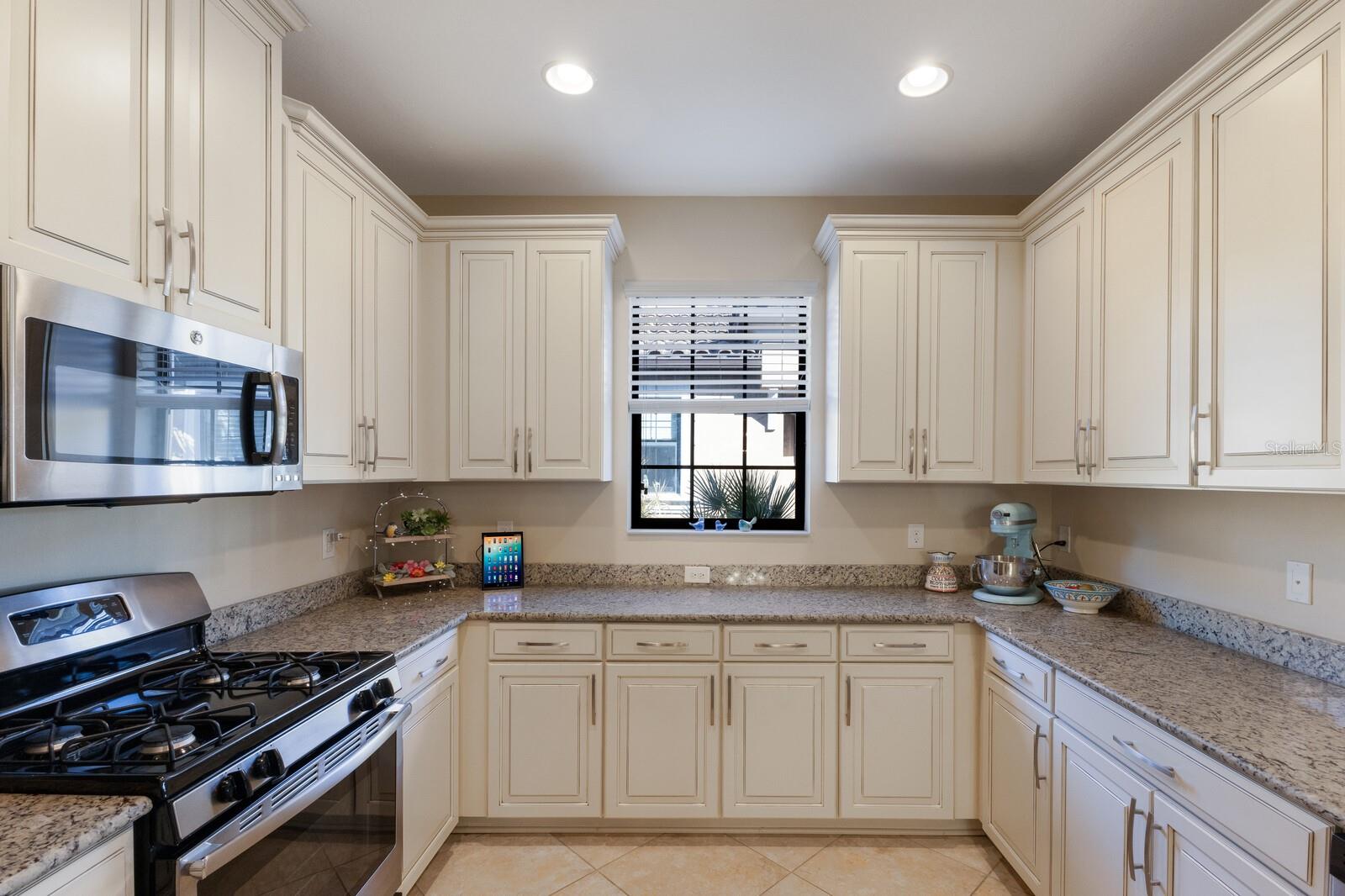 8224 VARENNA DR, SARASOTA, FL, 34231
