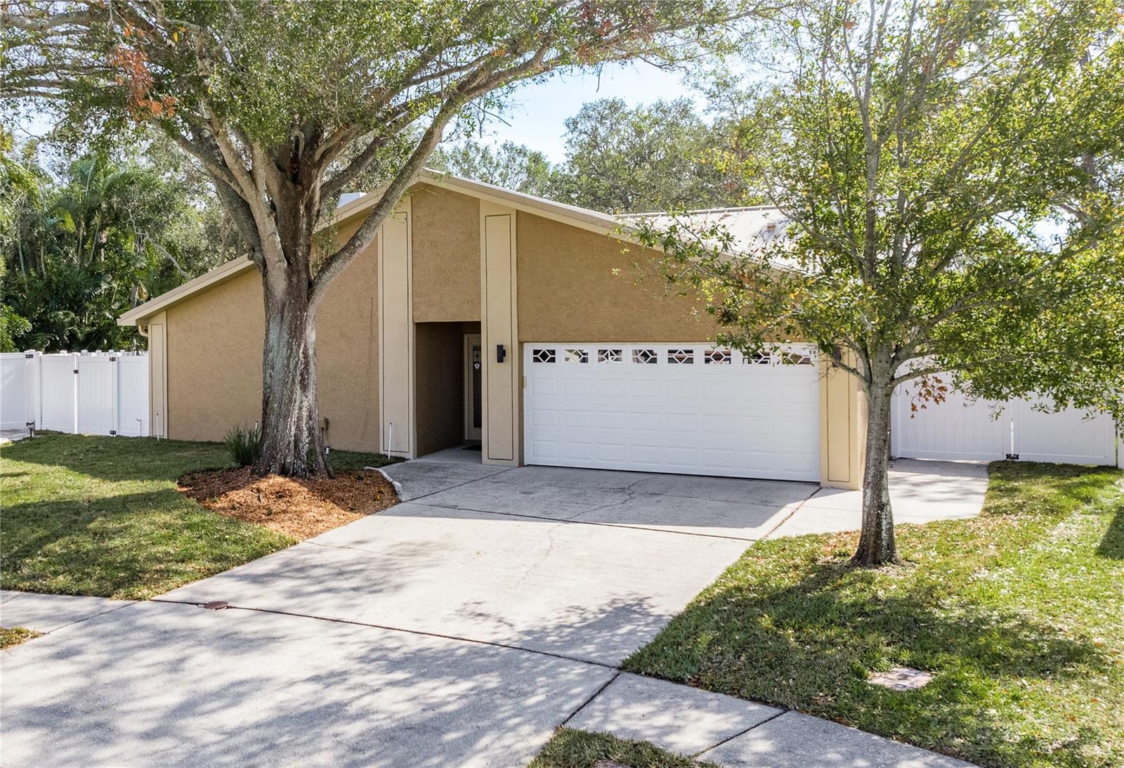 203 WHISPER LAKE RD, PALM HARBOR, FL, 34683