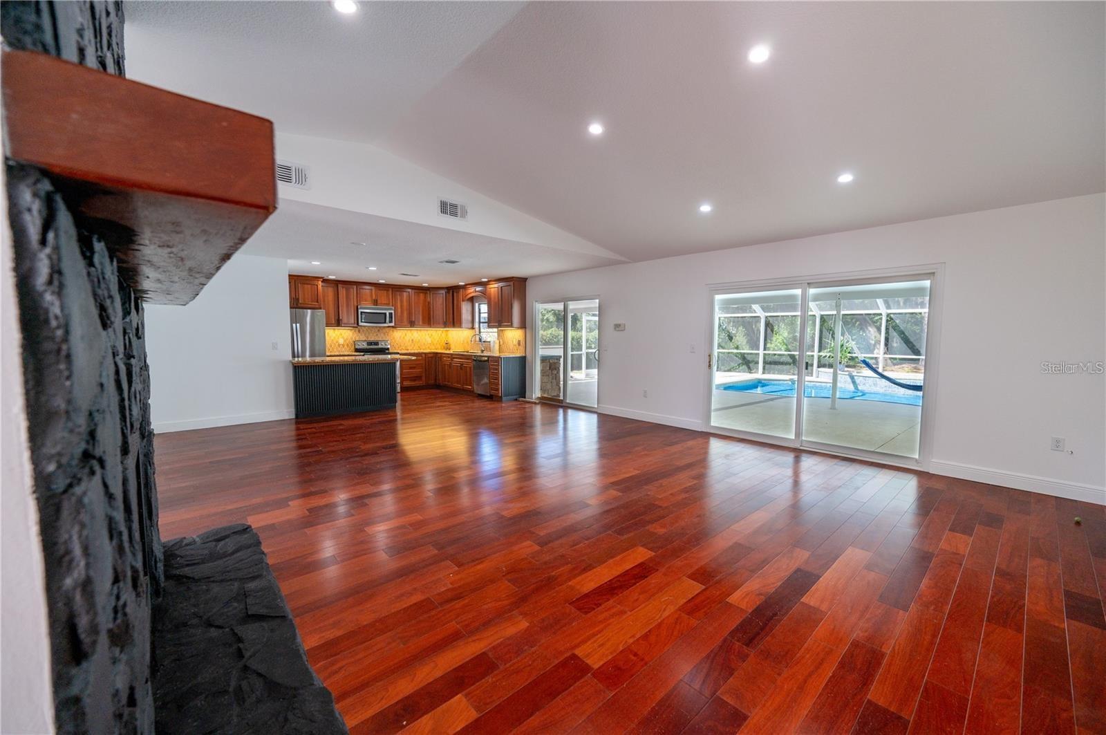3015 48TH AVE E, BRADENTON, FL, 34203