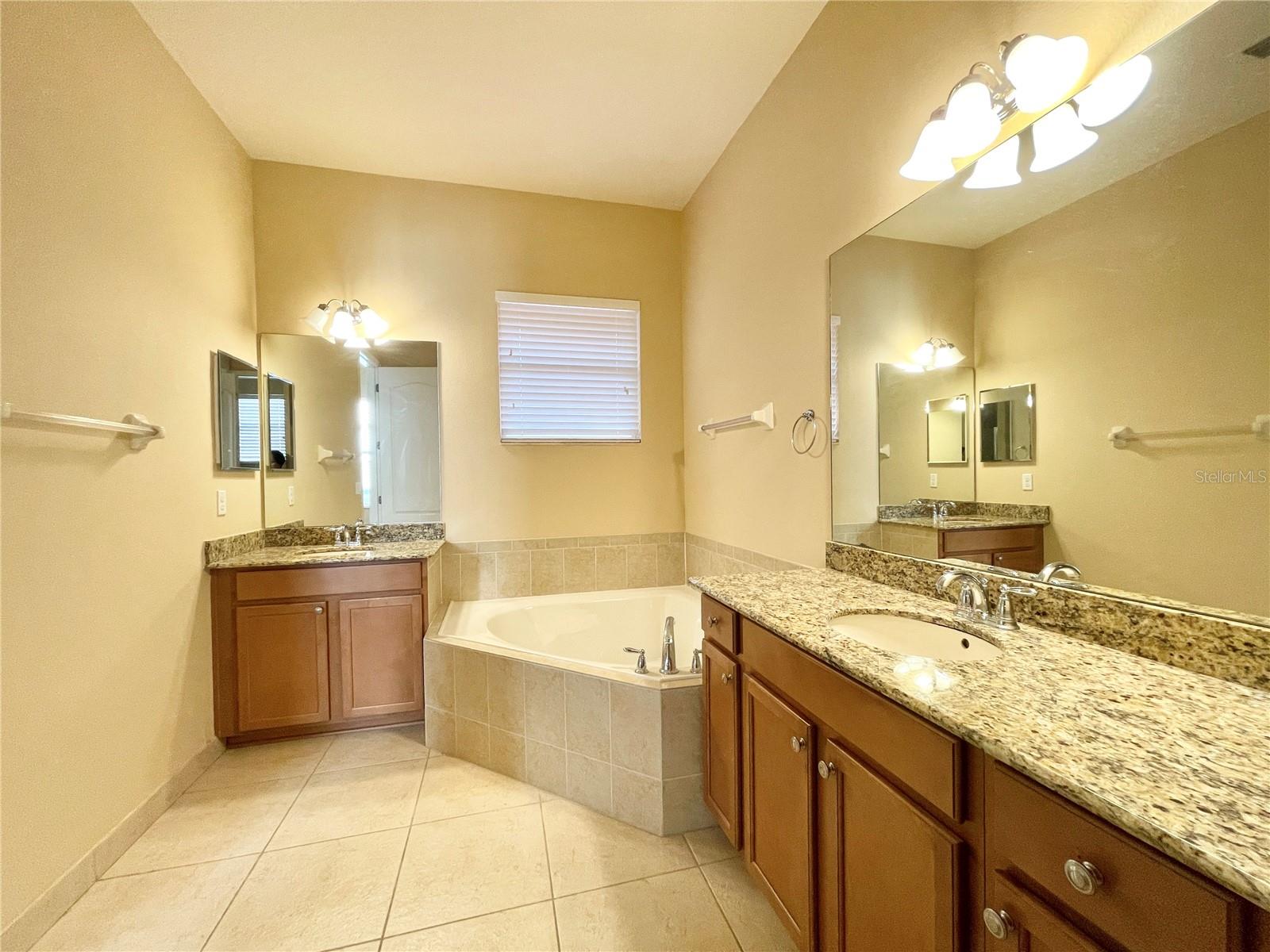 6816 HELMSLEY CIR, WINDERMERE, FL, 34786