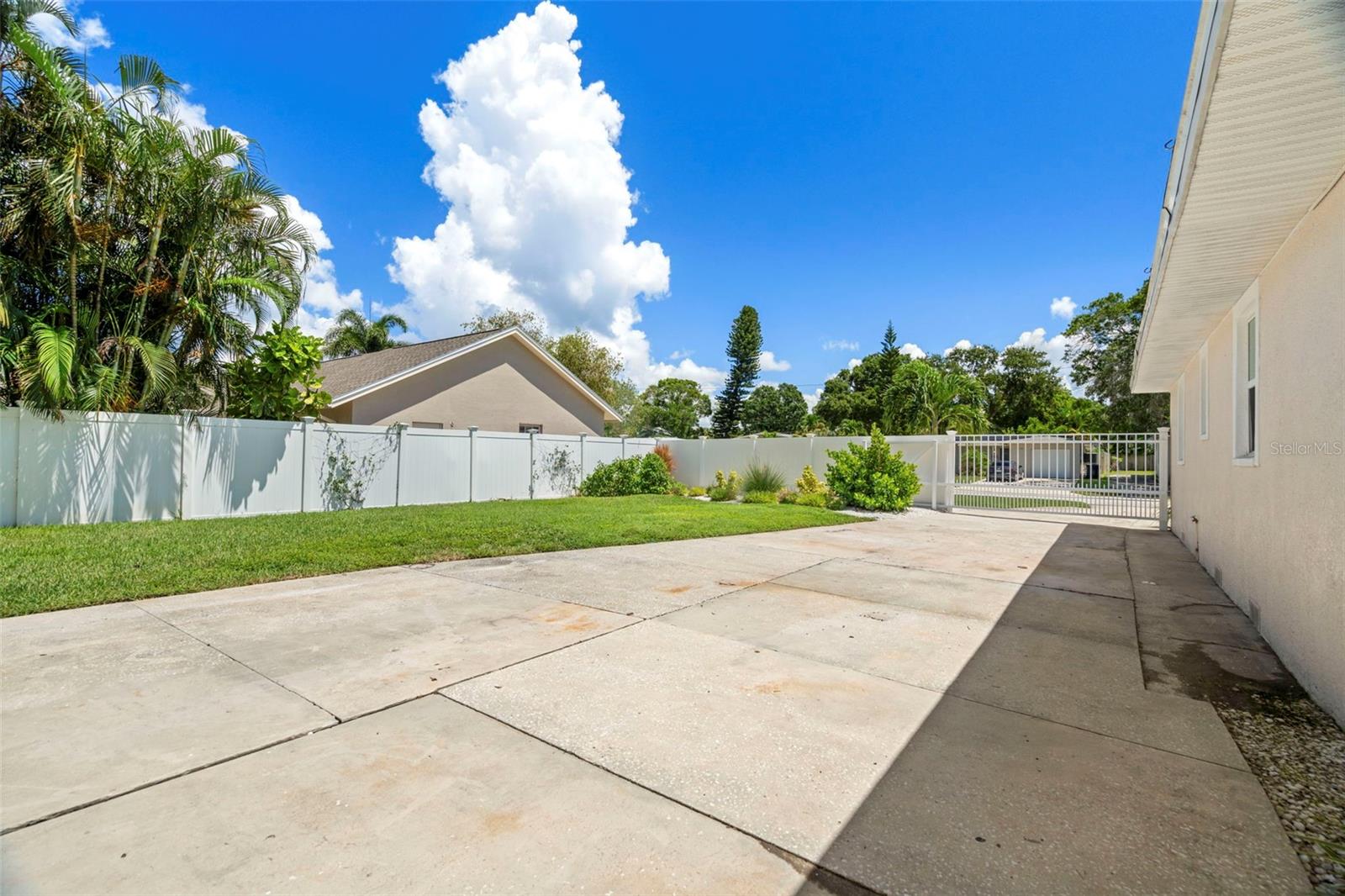4150 HELENA ST NE, ST PETERSBURG, FL, 33703