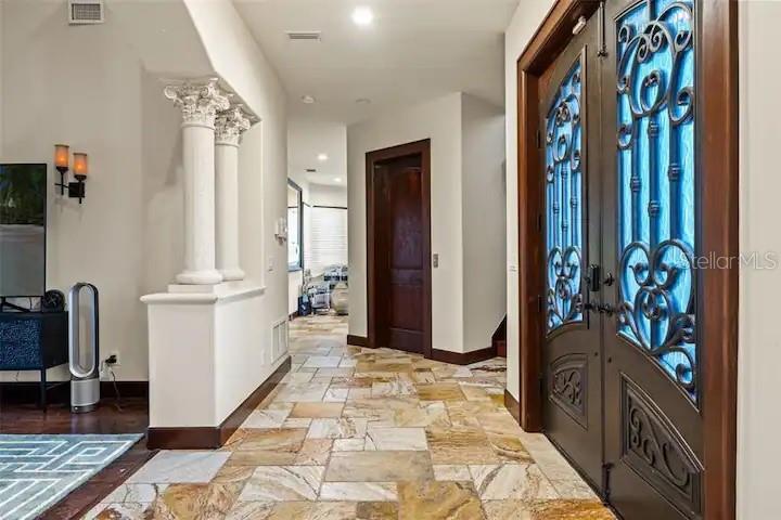 7802 CAUSEWAY BLVD S, ST PETERSBURG, FL, 33707
