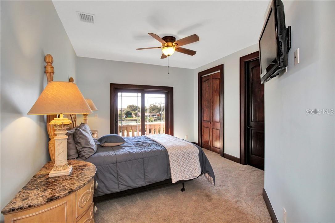 7802 CAUSEWAY BLVD S, ST PETERSBURG, FL, 33707