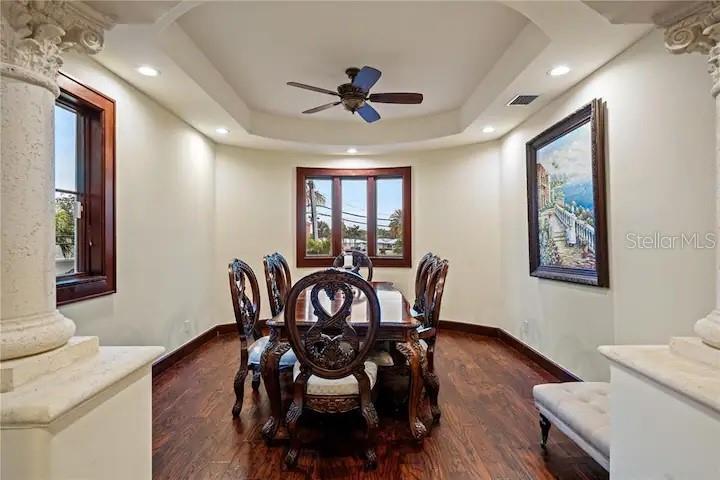 7802 CAUSEWAY BLVD S, ST PETERSBURG, FL, 33707