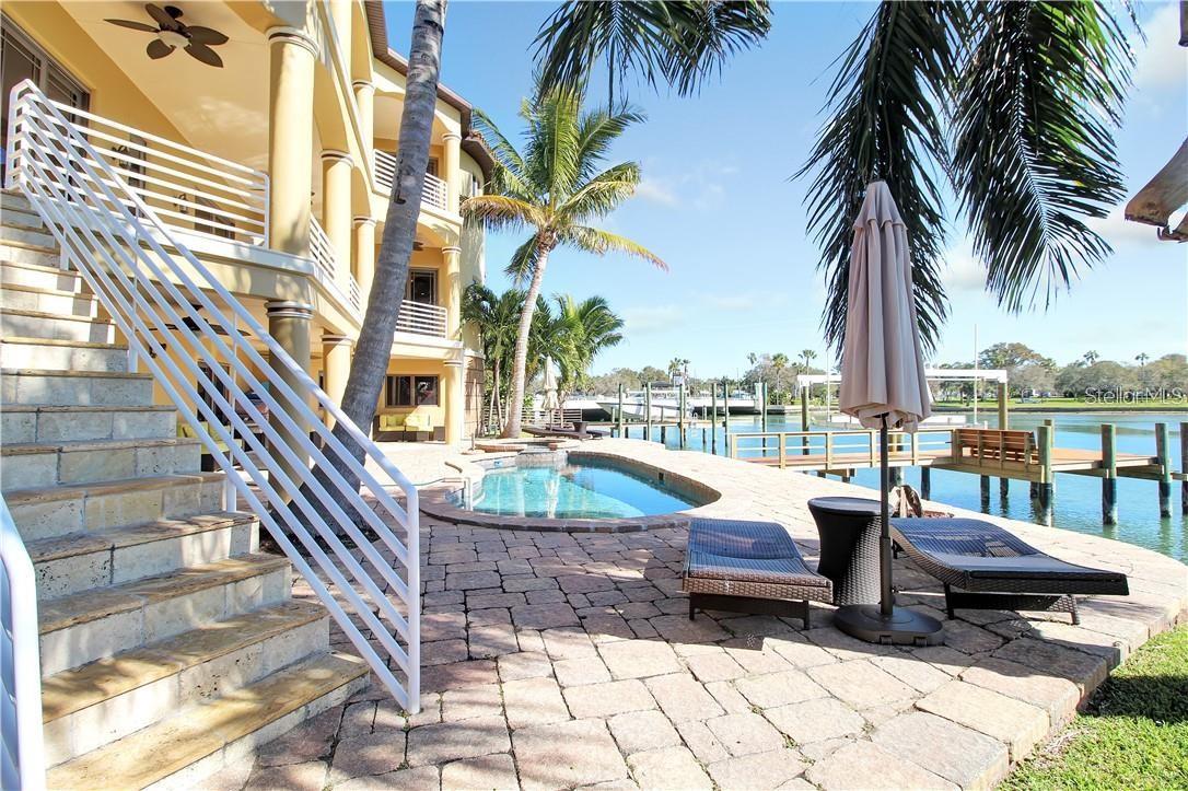 7802 CAUSEWAY BLVD S, ST PETERSBURG, FL, 33707