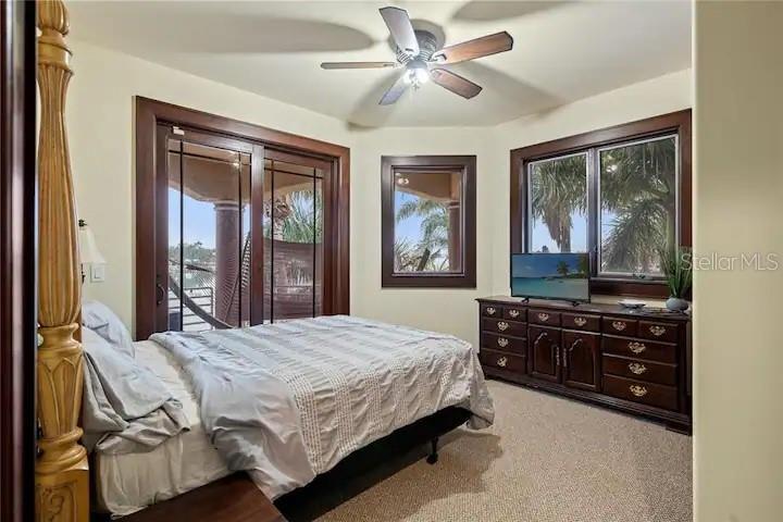 7802 CAUSEWAY BLVD S, ST PETERSBURG, FL, 33707