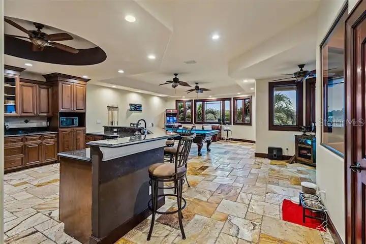 7802 CAUSEWAY BLVD S, ST PETERSBURG, FL, 33707