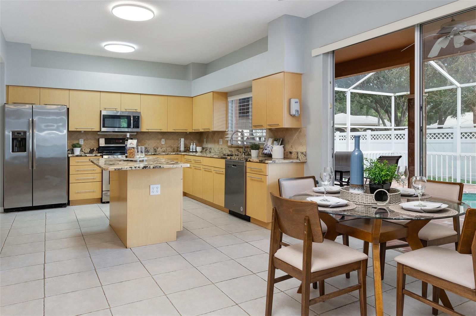 9341 WELLINGTON PARK CIR, TAMPA, FL, 33647