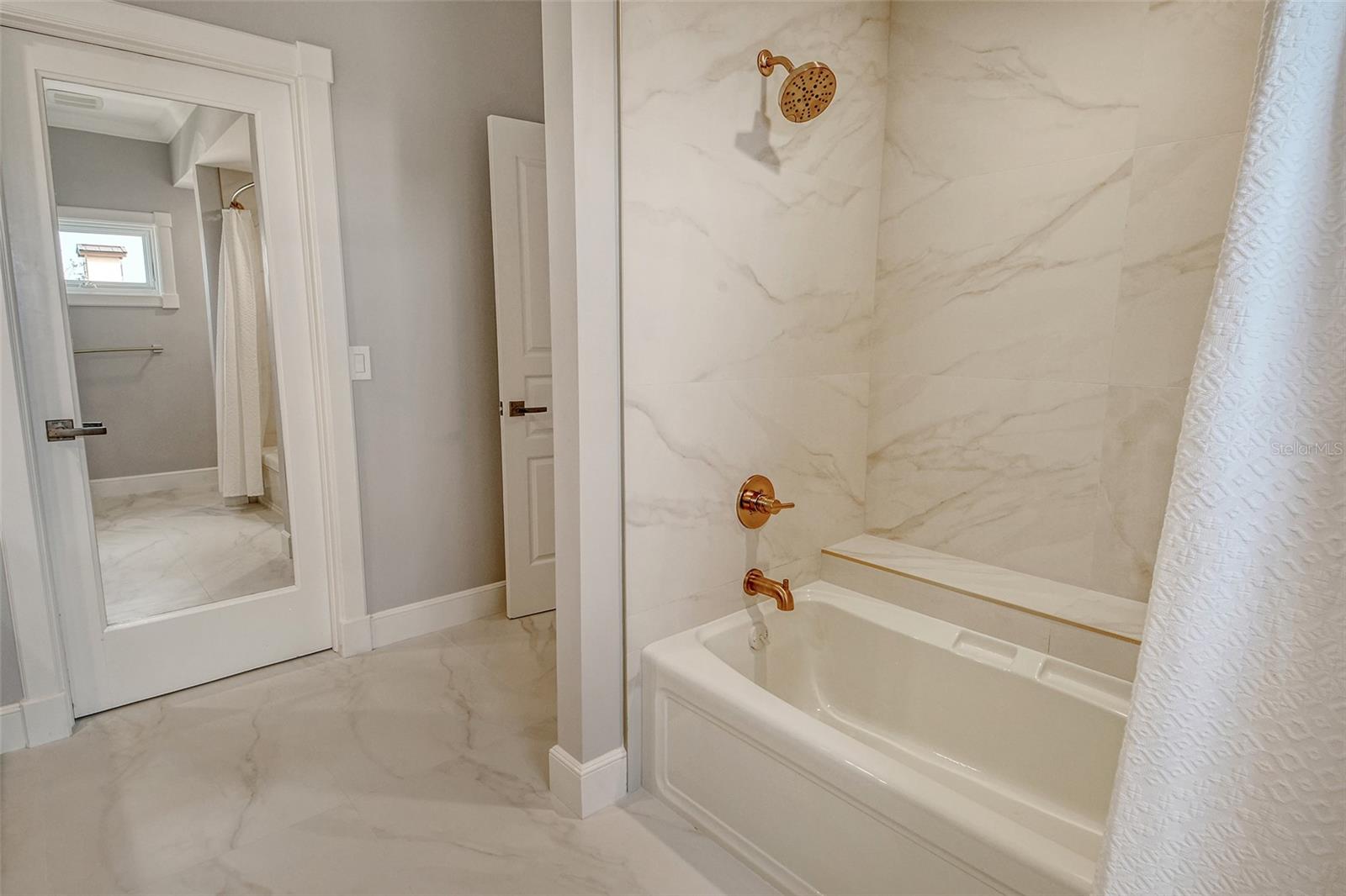 A4634377 Property Photo