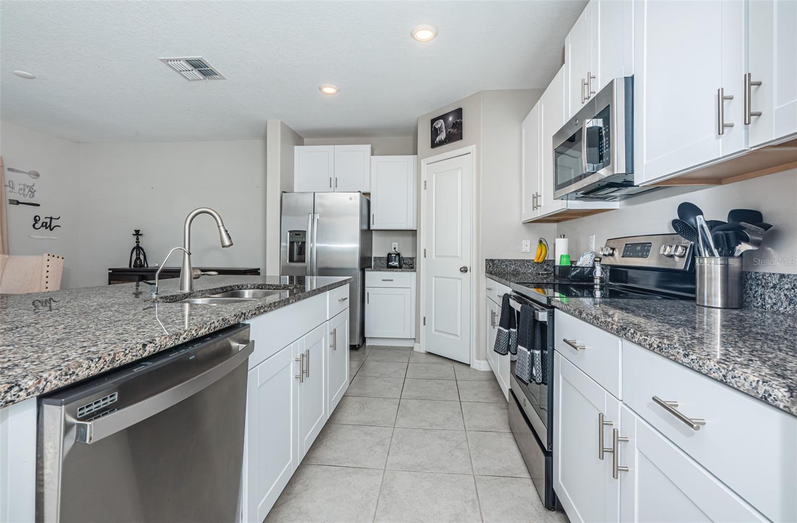 7014 KING CREEK DR, SUN CITY CENTER, FL, 33573