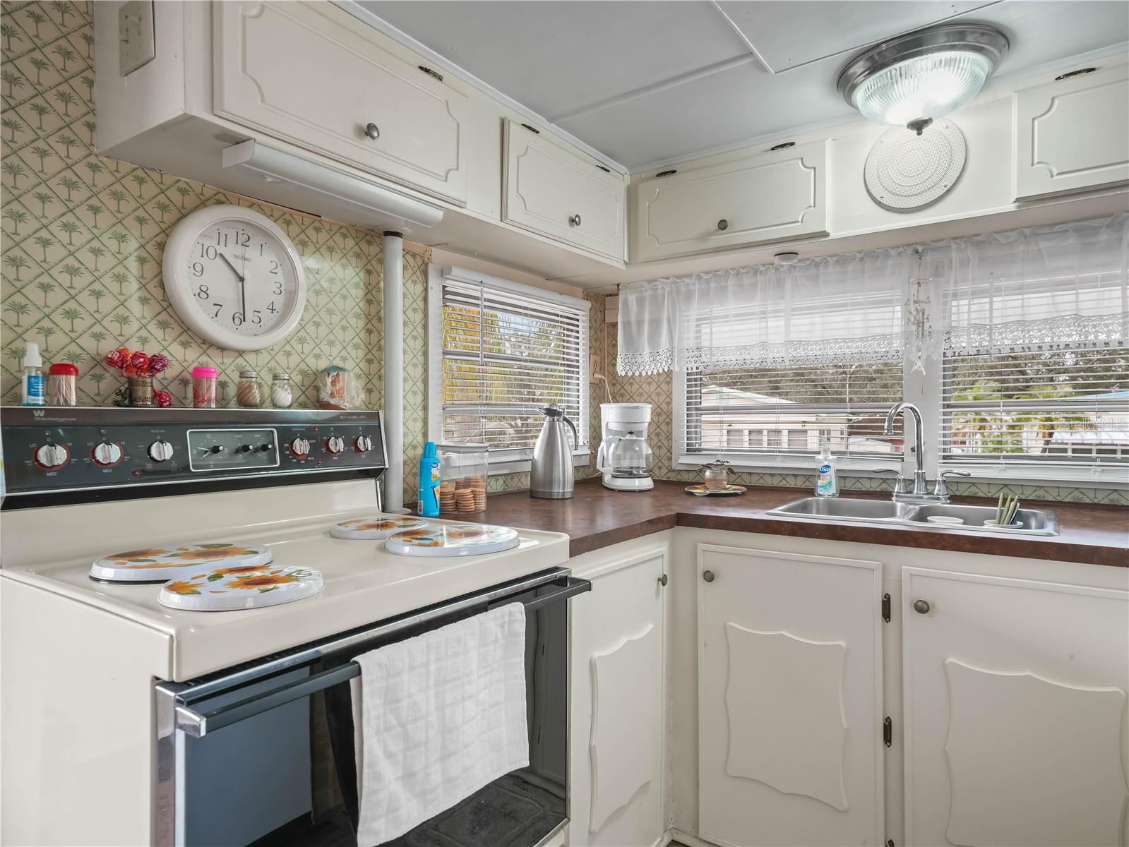 K4902760 Property Photo