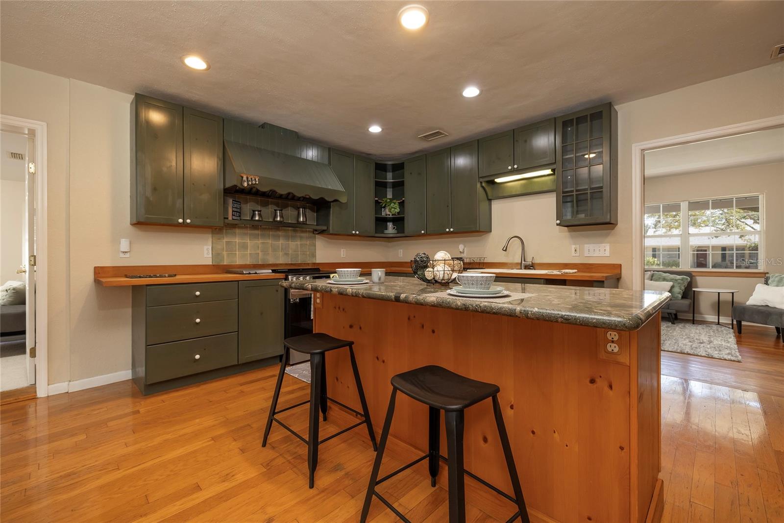 1608 PINELLAS RD, BELLEAIR, FL, 33756