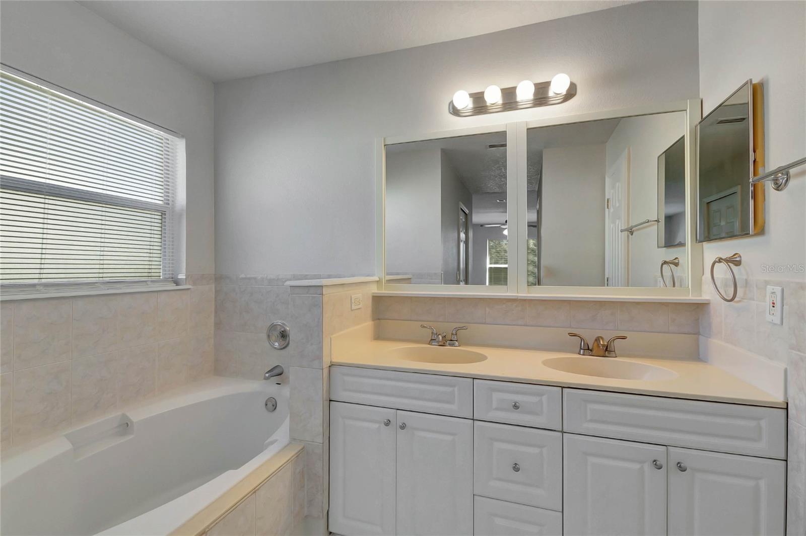 849 JARNAC DR, KISSIMMEE, FL, 34759